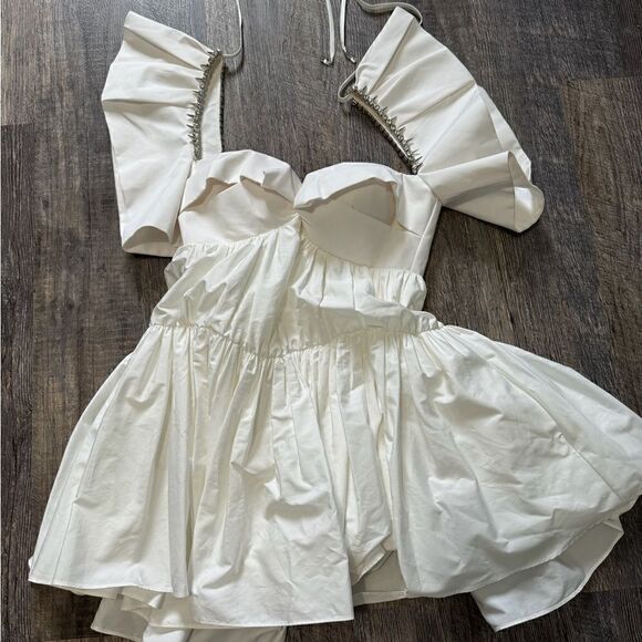 Area white dress #14 - Picture 2 of 9